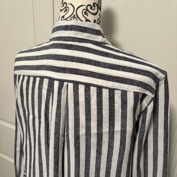 H&M L.O.G.G. navy/white striped LINEN blend button up shirt women's size 4 - Picture 6 of 9